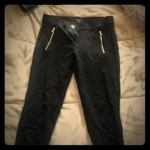 LOFT Jeggings in Black with silver zipper detail
